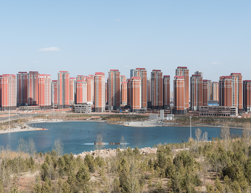 Illustration for article titled Hutong Vs. Highrise: A Photo Essay On China's Radical Urban Changes